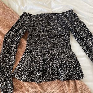 Long sleeve flowered blouse